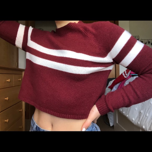 Crop Sweater - Picture 3 of 4